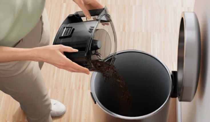 Cleaning the dust container just got easier